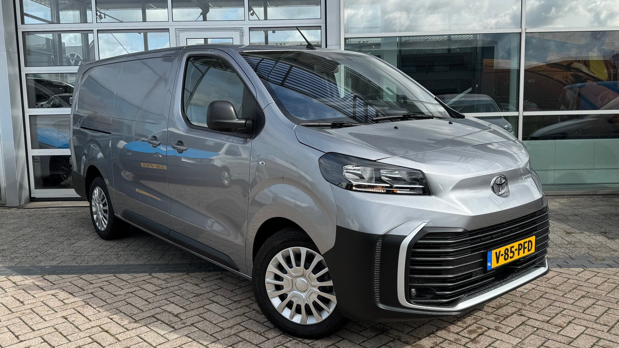 Toyota PROACE Worker 2.0 D-4D 140PK L2 Challenger, Auto's, Gebruikt, Euro 6, 4 cilinders, Met garantie (alle)
