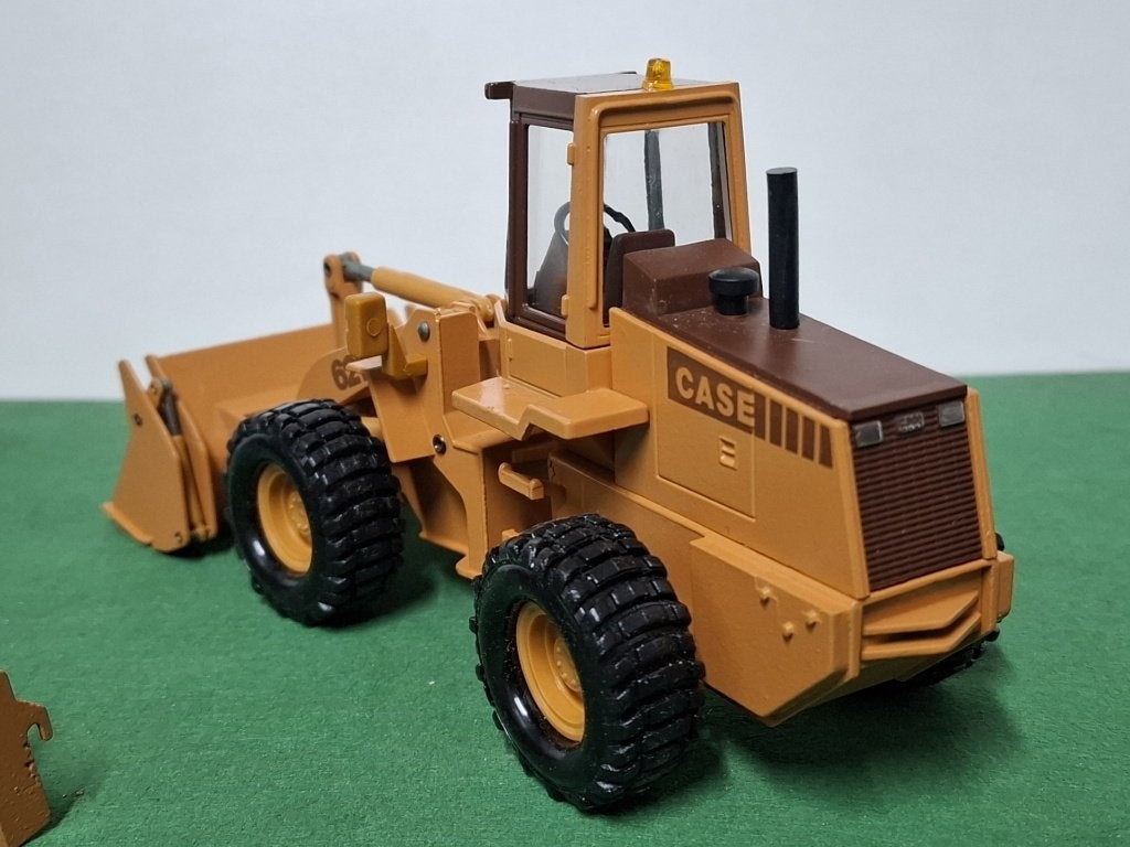 Case 621 shovel Conrad 1/35, Ophalen of Verzenden, Zo goed als nieuw, Tractor of Landbouw, Overige merken
