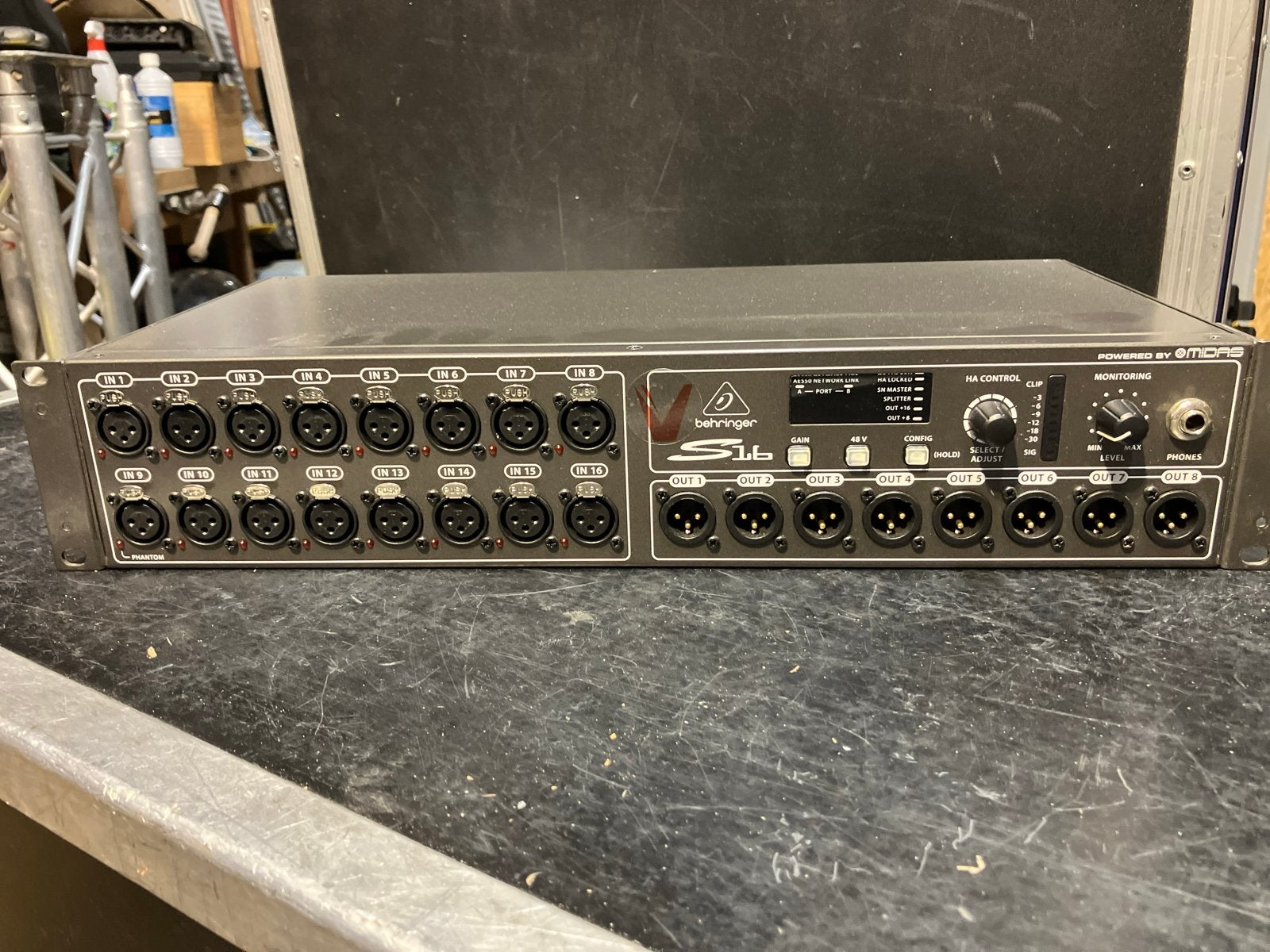 Behringer S16 Digitale Stagebox - 16 In / 8 Uit, Ophalen of Verzenden, Gebruikt, 10 tot 20 kanalen, Microfooningang
