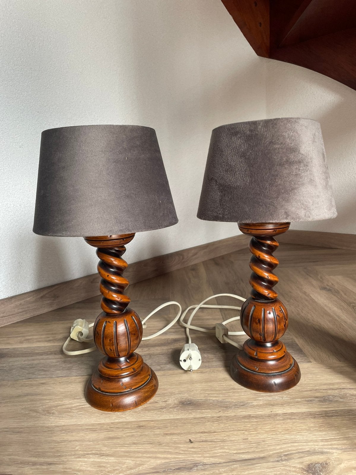 2 eikenhouten tafellampen nachtkastje lampen vintage, Ophalen of Verzenden, Zo goed als nieuw, Hout, Vintage