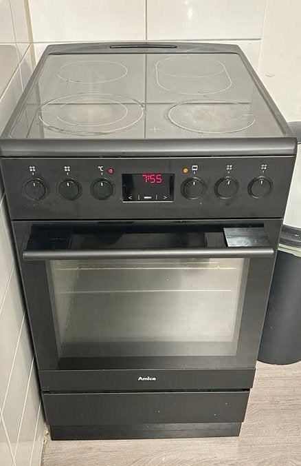 Amica Vrijstaand Keramisch Fornuis met Oven, Witgoed en Apparatuur, Fornuizen, Ophalen, Gebruikt, 60 cm of meer, Keramisch
