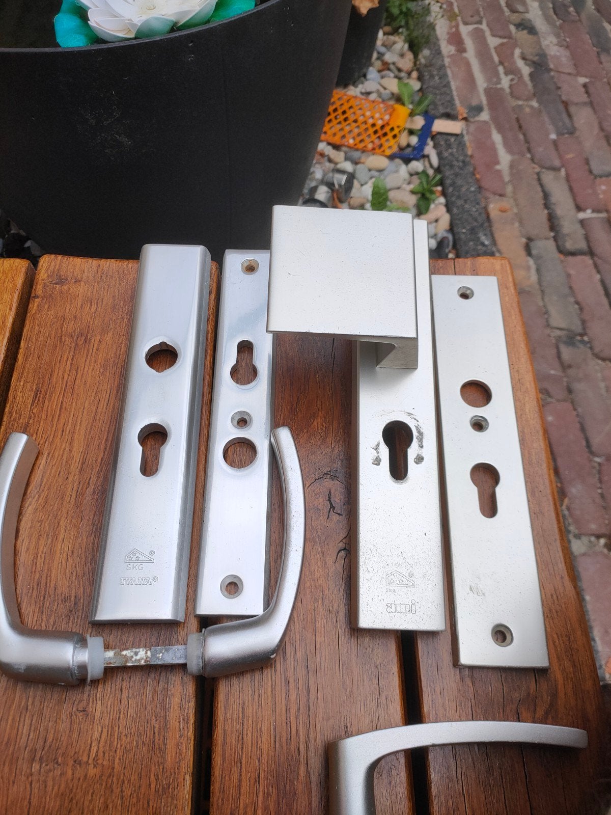 Veiligheidsbeslag, Doe-het-zelf en Verbouw, Hang- en Sluitwerk, Ophalen, Gebruikt, Rvs, Klink of Kruk