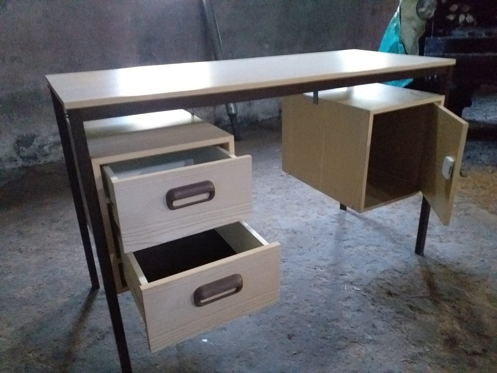 Bureau, Huis en Inrichting, Natuurlijk, Ophalen, Met lades, Gebruikt