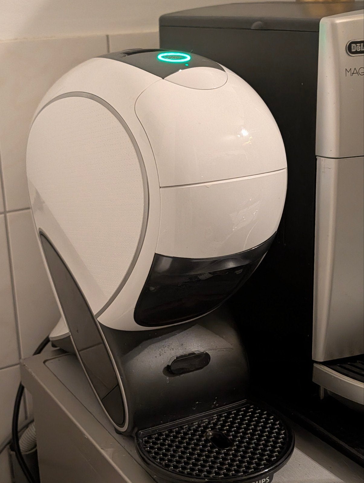 Dolce Gusto neo, Witgoed en Apparatuur, Ophalen of Verzenden, Zo goed als nieuw, Koffiemachine, Koffiepads en cups