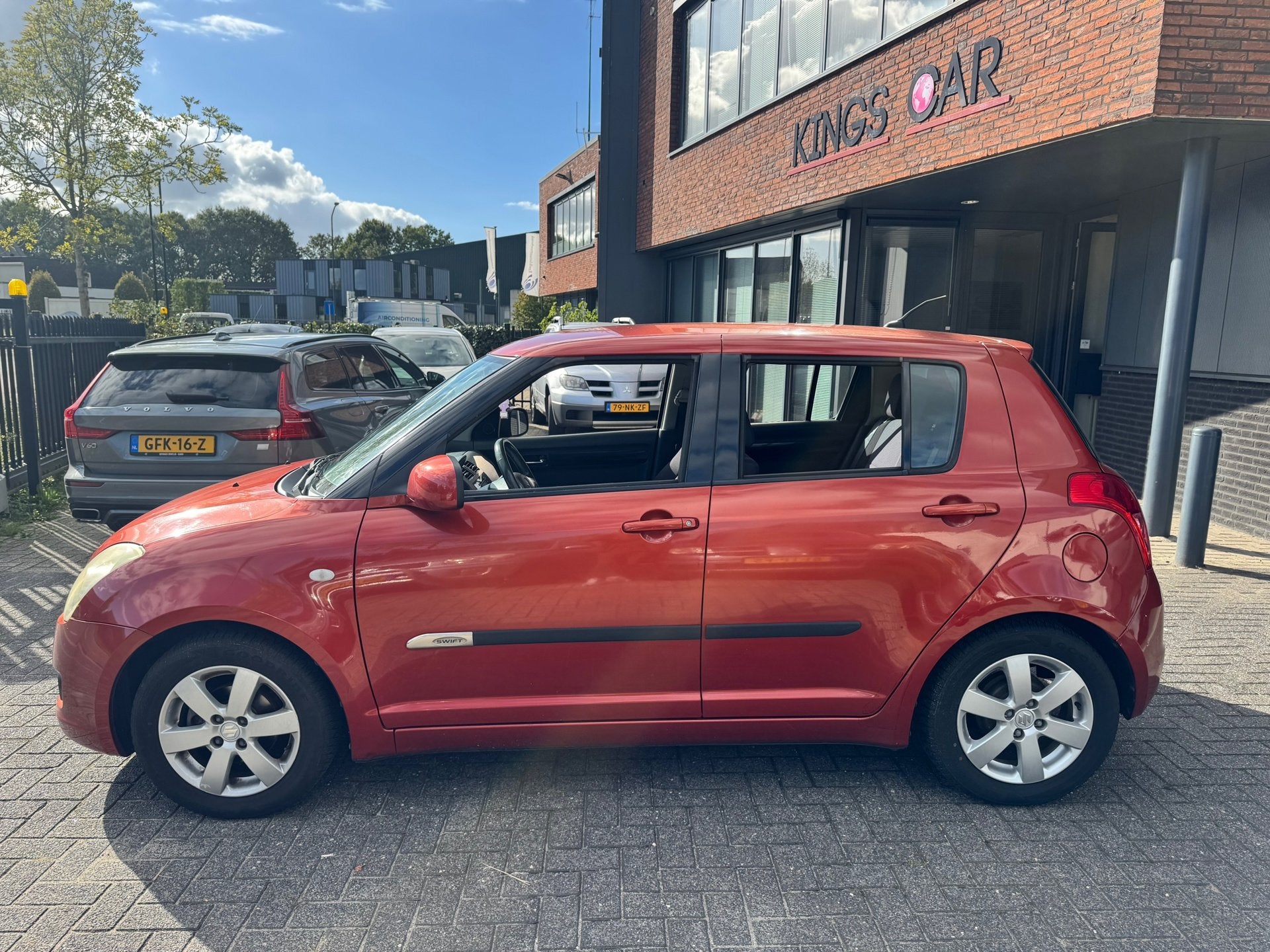Suzuki Swift 1.3 Shogun 5DRS AIRCO LMV NIEUWE APK ORIG NL NA, Auto's, Voorwielaandrijving, Swift, Origineel Nederlands, Bedrijf