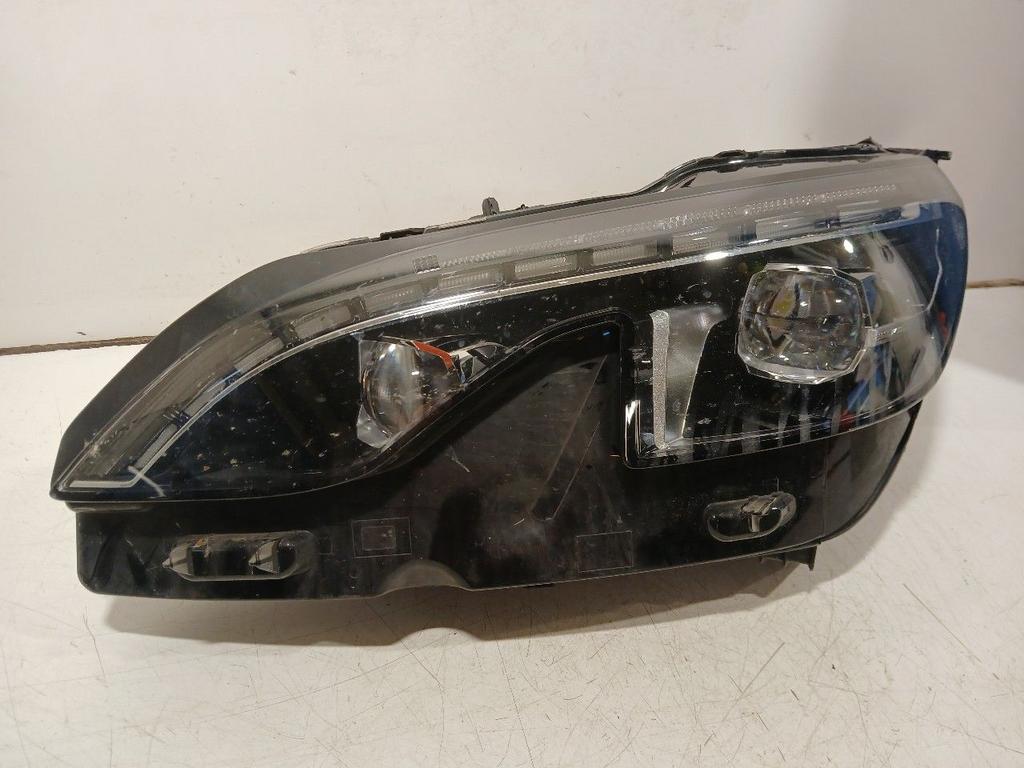 Koplamp links Peugeot 3008, Onderdelen@venauto.nl, Van der Ven Autorecycling B.V., Gebruikt, Ettenseweg 76, 4706 PB Roosendaal, The Netherlands