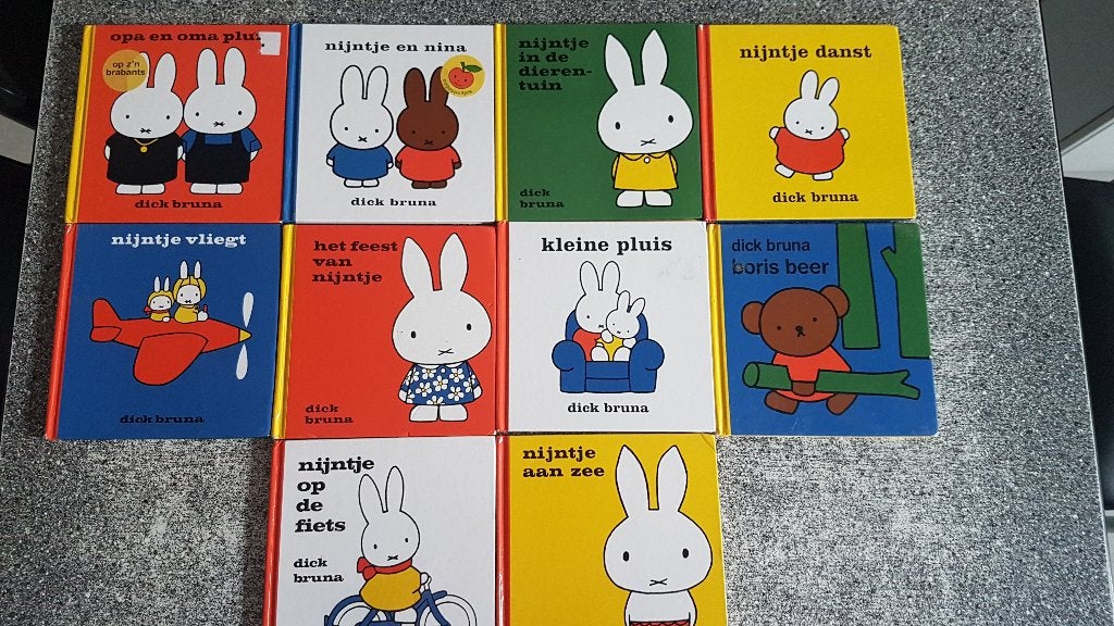 10 nijntje dick bruna boekjes 3 euro per stuk samen 25 euro, Ophalen of Verzenden, Zo goed als nieuw, 1 tot 2 jaar
