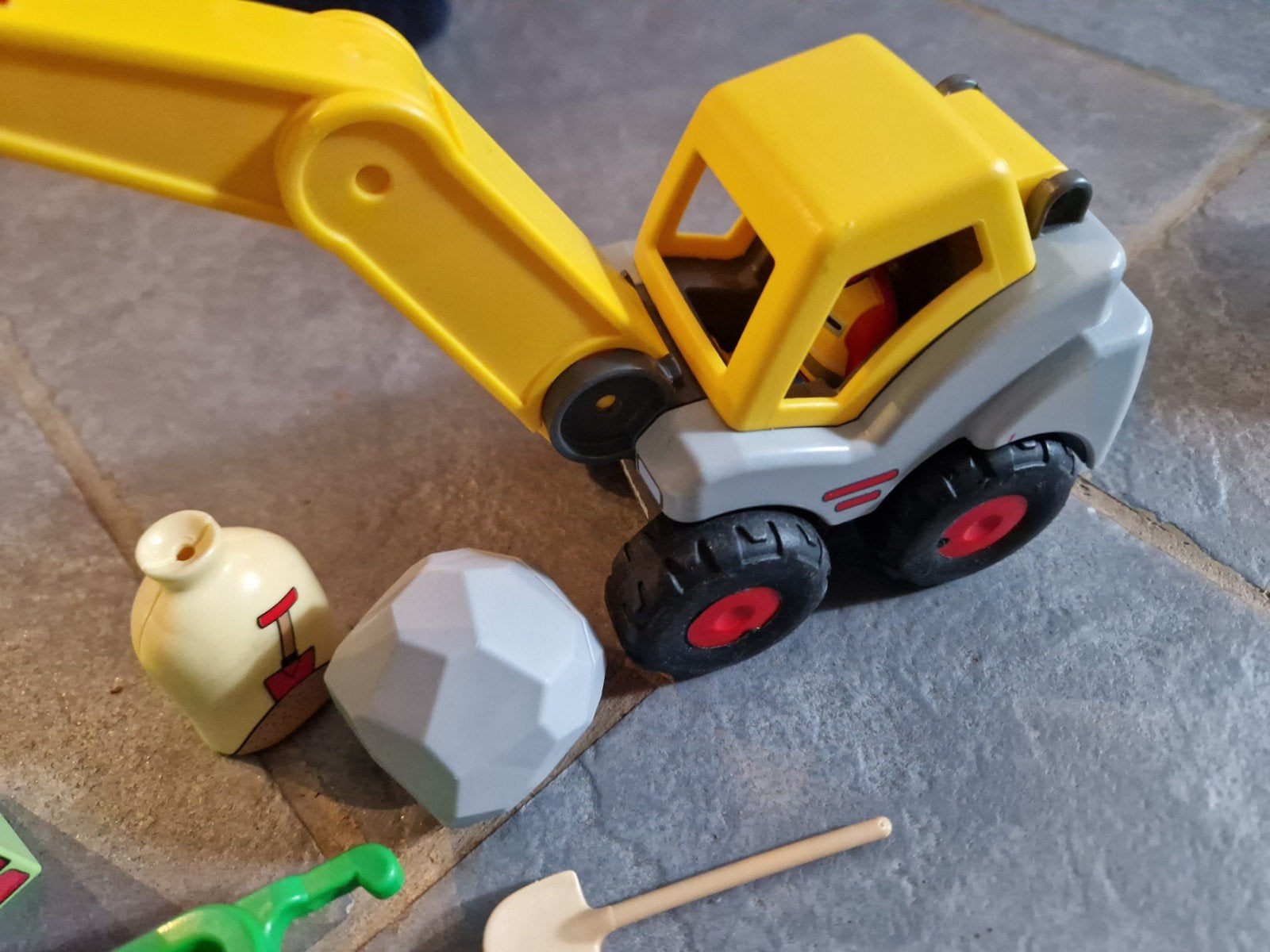 Speelgoed graafmachine met accessoires, Ophalen of Verzenden, Gebruikt, Bouwen