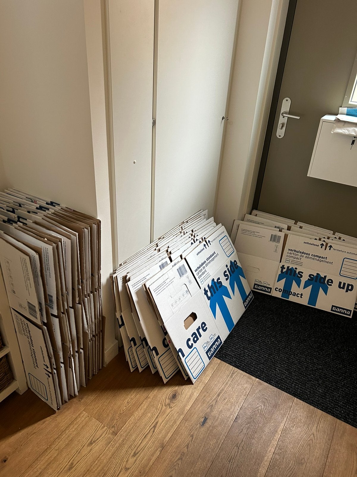 Verhuisdozen 32 stuks, Ophalen, Opvouwbaar, 50 tot 75 cm, Minder dan 40 cm