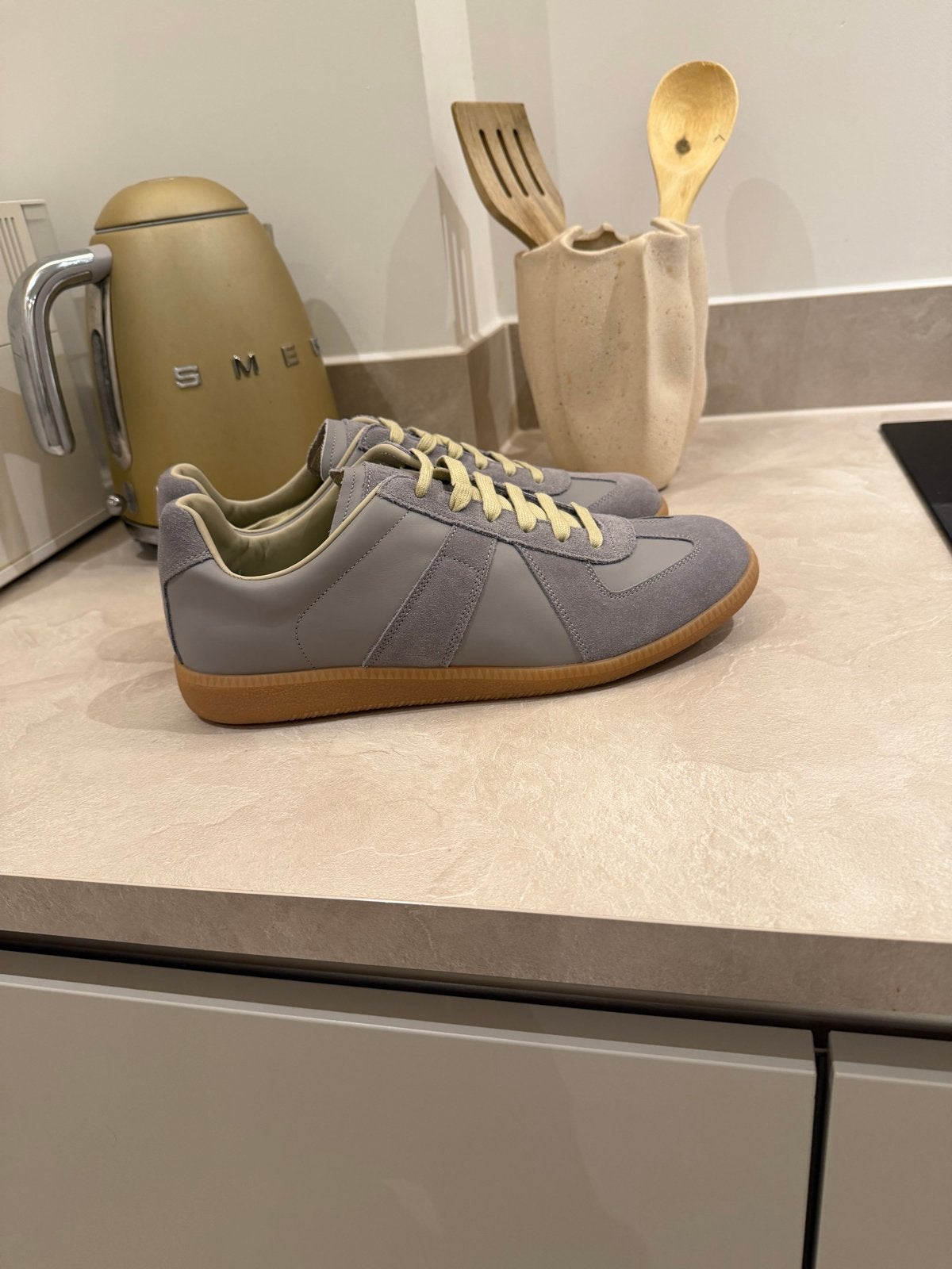 Maison Margiela Replica Sneakers - Grijs - Maat 43, Kleding | Heren, Ophalen of Verzenden, Nieuw, Overige kleuren, Sneakers of Gympen