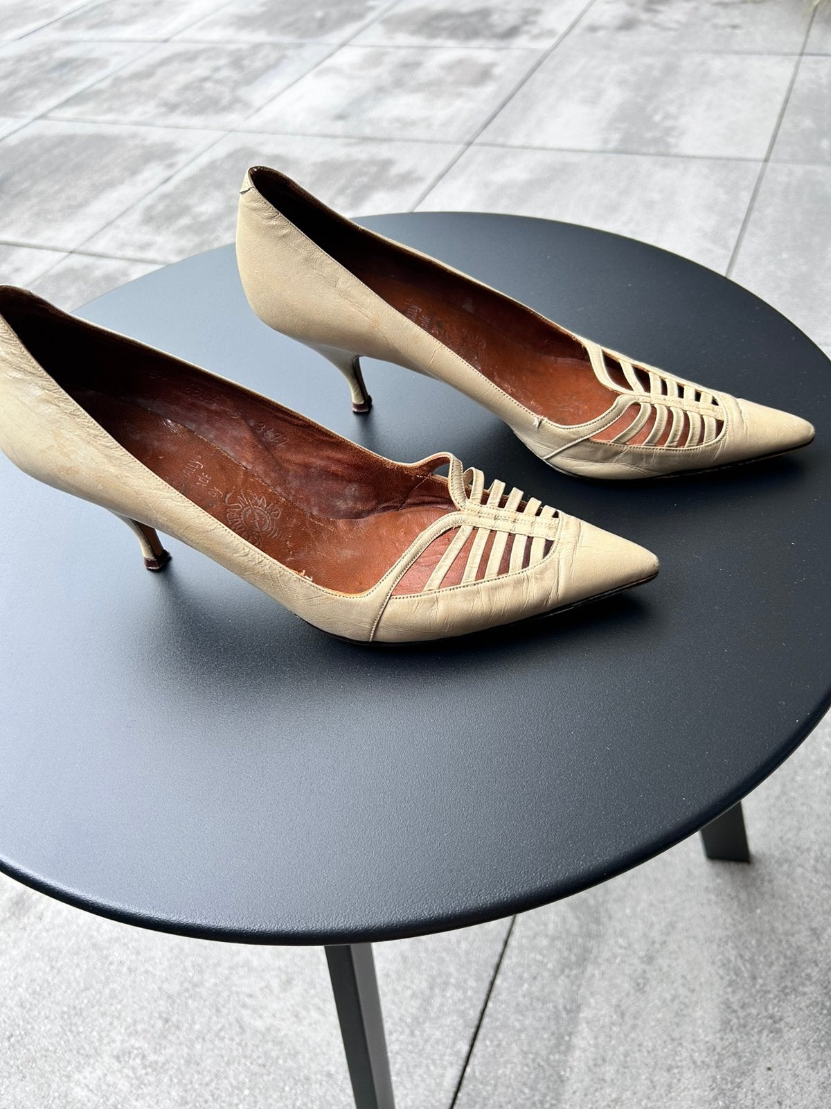 Pumps uit de jaren 50/60, Ophalen of Verzenden, Gedragen, Beige, Pumps