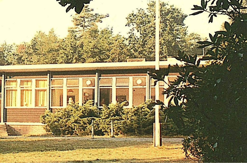 37130 Apeldoorn 1977 Jeugdherberg de grote Beer Gelopen, Ophalen of Verzenden, 1960 tot 1980, Gelopen, Gelderland
