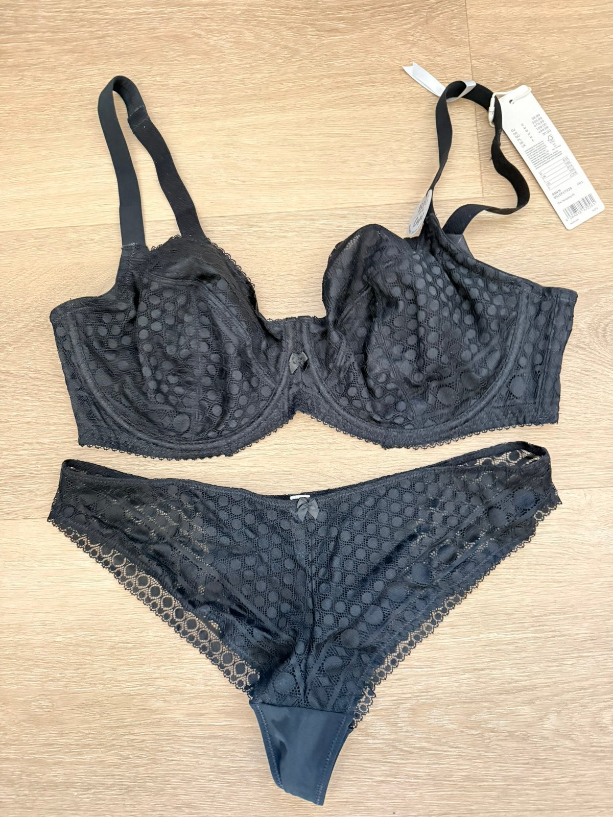 Setje Esprit - BH 85E - Brazilian mt 40, Verzenden, Zwart, Setje