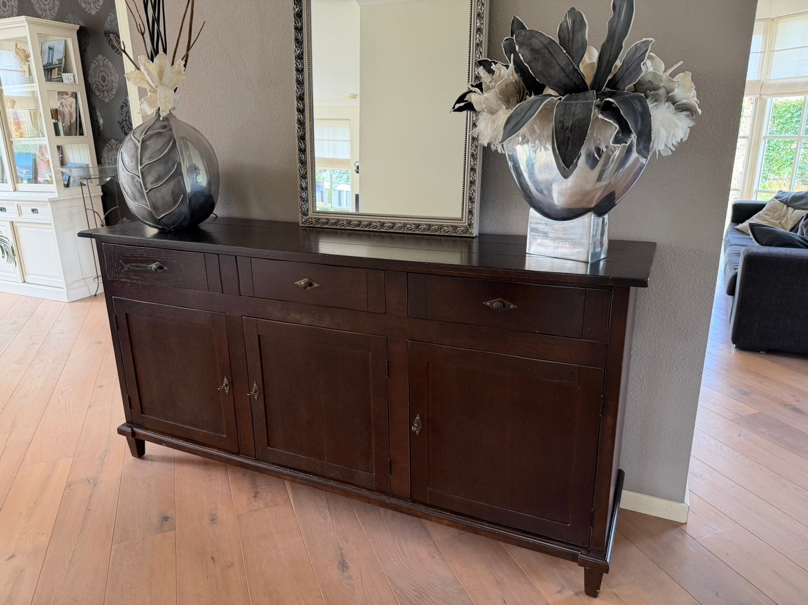 Te koop eiken dressior. Kleur donker bruin., Ophalen, 50 – 75, 50 tot 100 cm, Eikenhout