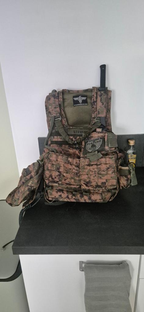 Invadergearvest airsoft Mod Carrier Combo, Ophalen, Zo goed als nieuw