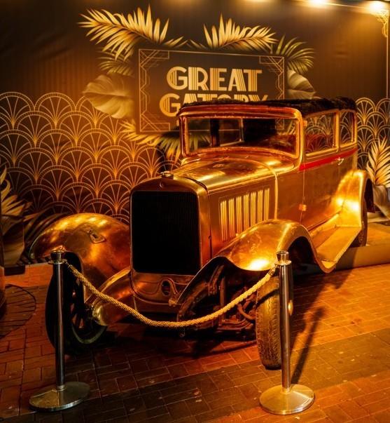 Gouden Oldtimer als DJ Booth/ decoratie object, Ophalen, Gebruikt, Overige merken
