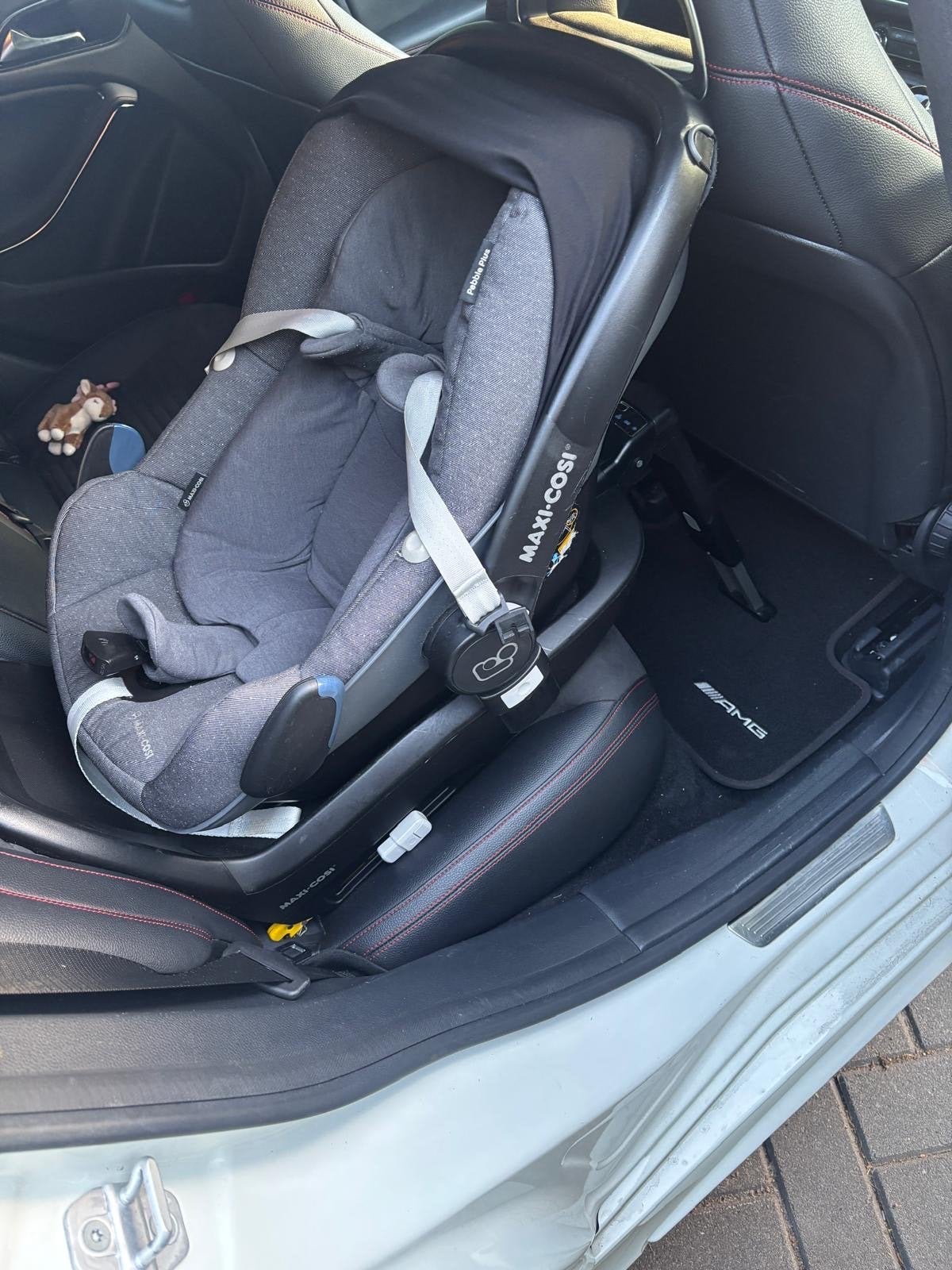 Maxi-Cosi Pebble Pro i-Size met FamilyFix3 Isofix base, Ophalen, Autogordel of Isofix, Gebruikt, Zijbescherming