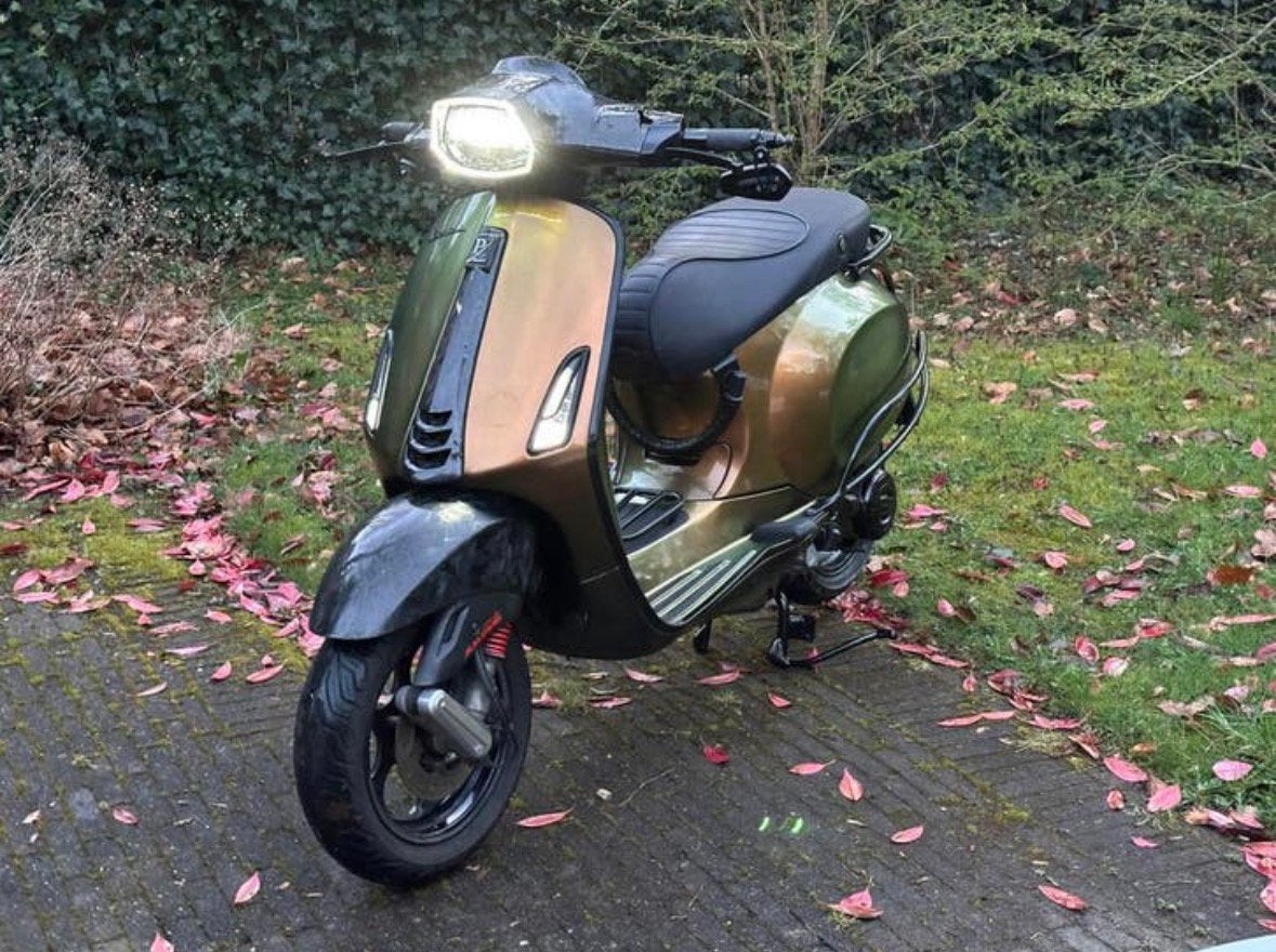 Piaggio Vespa sprint 80cc | 2020 | malossi | full option, Ophalen, Overige modellen, Maximaal 45 km/u, Zo goed als nieuw