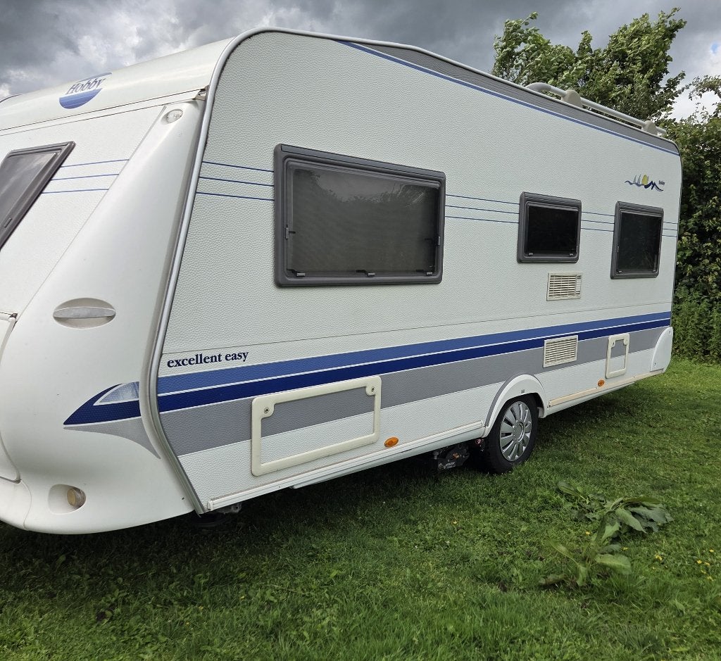 Te koop Caravan: Hobby Excellent Easy 495, Omvormbare zithoek, Rondzit, Hobby, Particulier