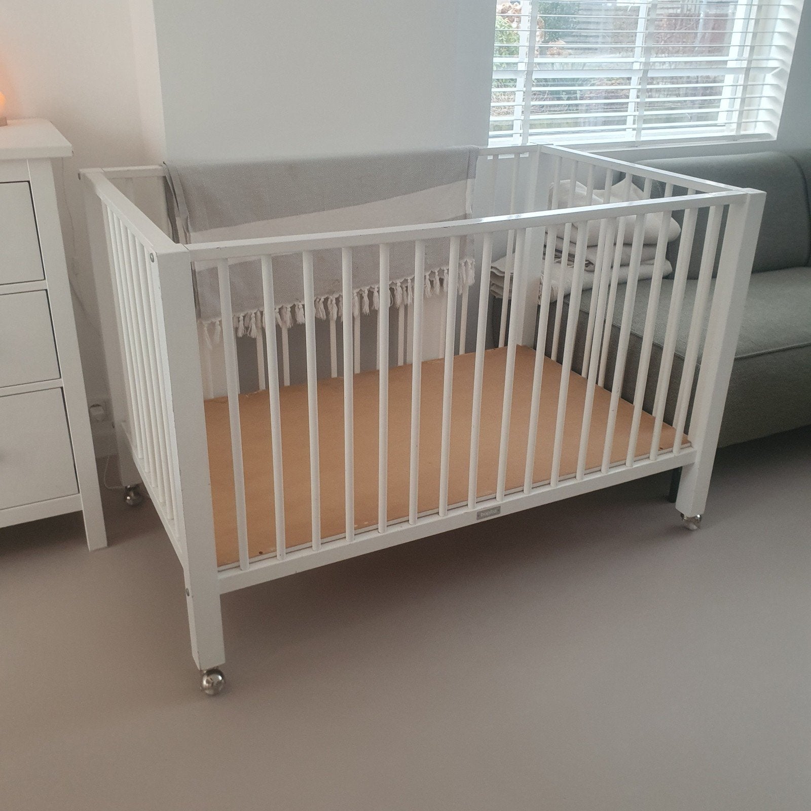 Bopita tweelingbox op wieltjes, Kinderen en Baby's, Boxen, Gebruikt, Rechthoekig, In hoogte verstelbaar, Wieltjes, Ophalen