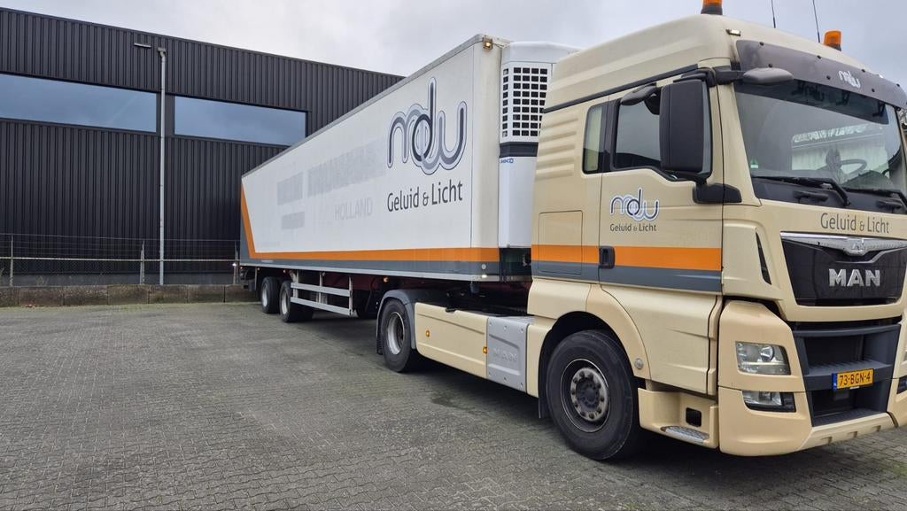 Man TGX 265KW 355PK trekker 2007 + Floor 2 assige oplegger, Auto's, Automaat, Beige, Diesel, Particulier
