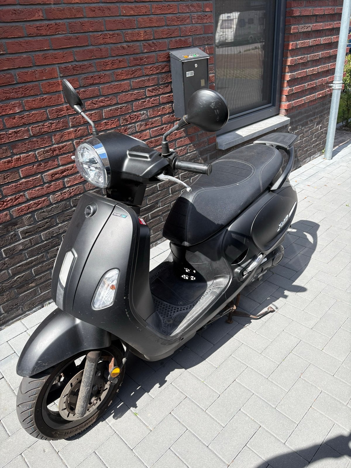 Sym Fiddle 4 - loopt goed, lichte schade , km stand 11488 km, Ophalen, Gebruikt, Maximaal 45 km/u, Benzine