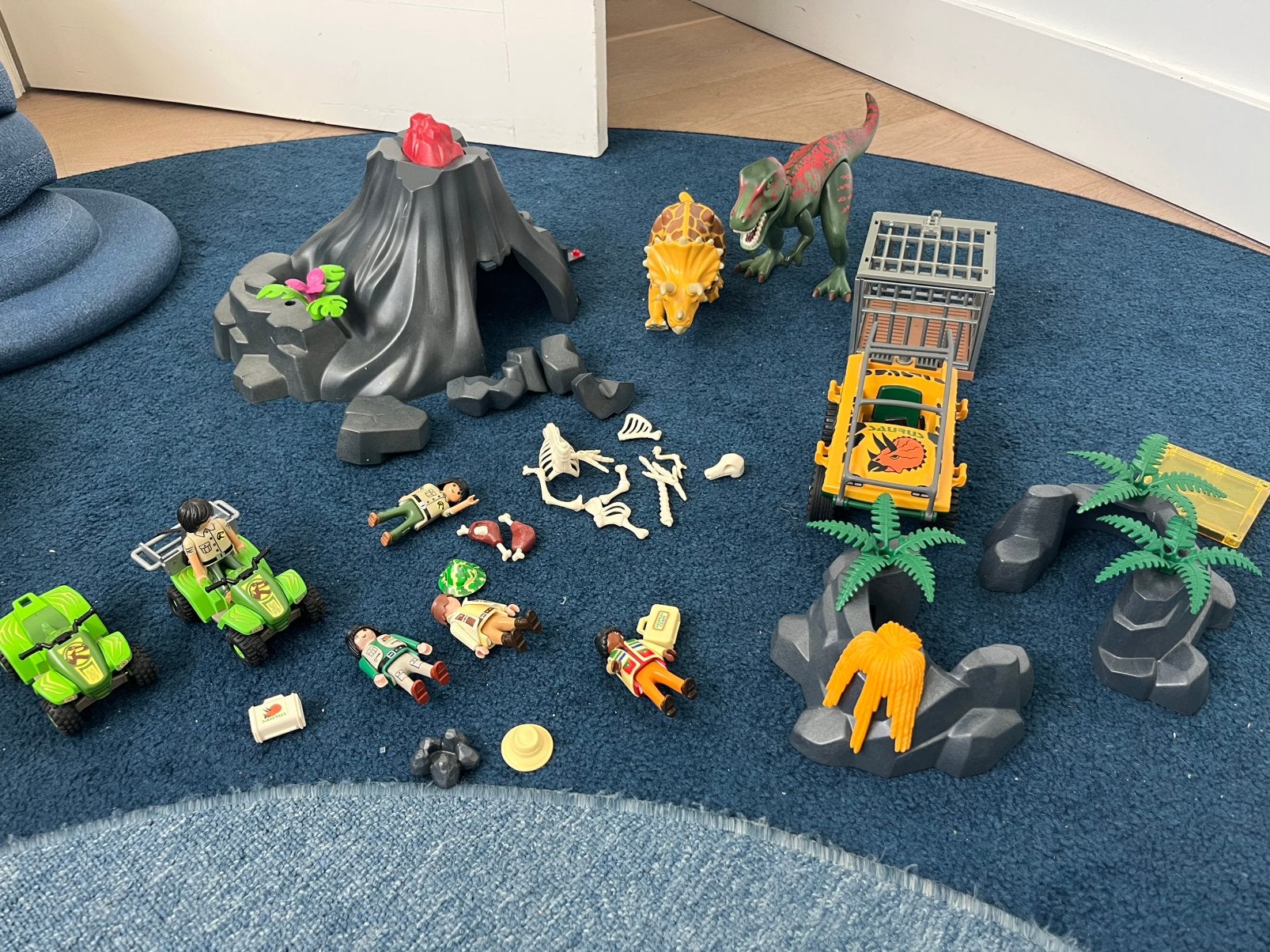 Playmobil vulkaan en dino’s Set 4170 en 71588 en 4175, Ophalen, Gebruikt