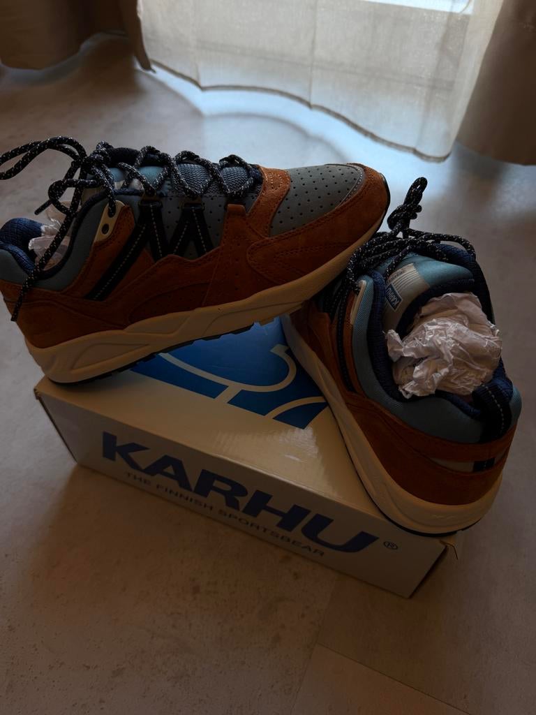 Karhu Fusion 2.0 Caramel Café/Aegen Blue Sneakers, Ophalen of Verzenden, Nieuw, Bruin, Sneakers of Gympen