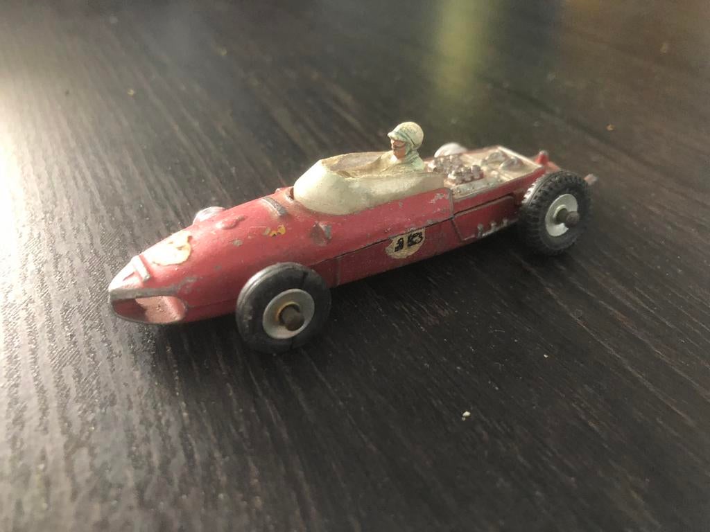 1:43 Oude Ferrari Sharknose Racewagen Dinky Toys, Hobby en Vrije tijd, Modelauto's | 1:43, Ophalen of Verzenden, Gebruikt, Auto