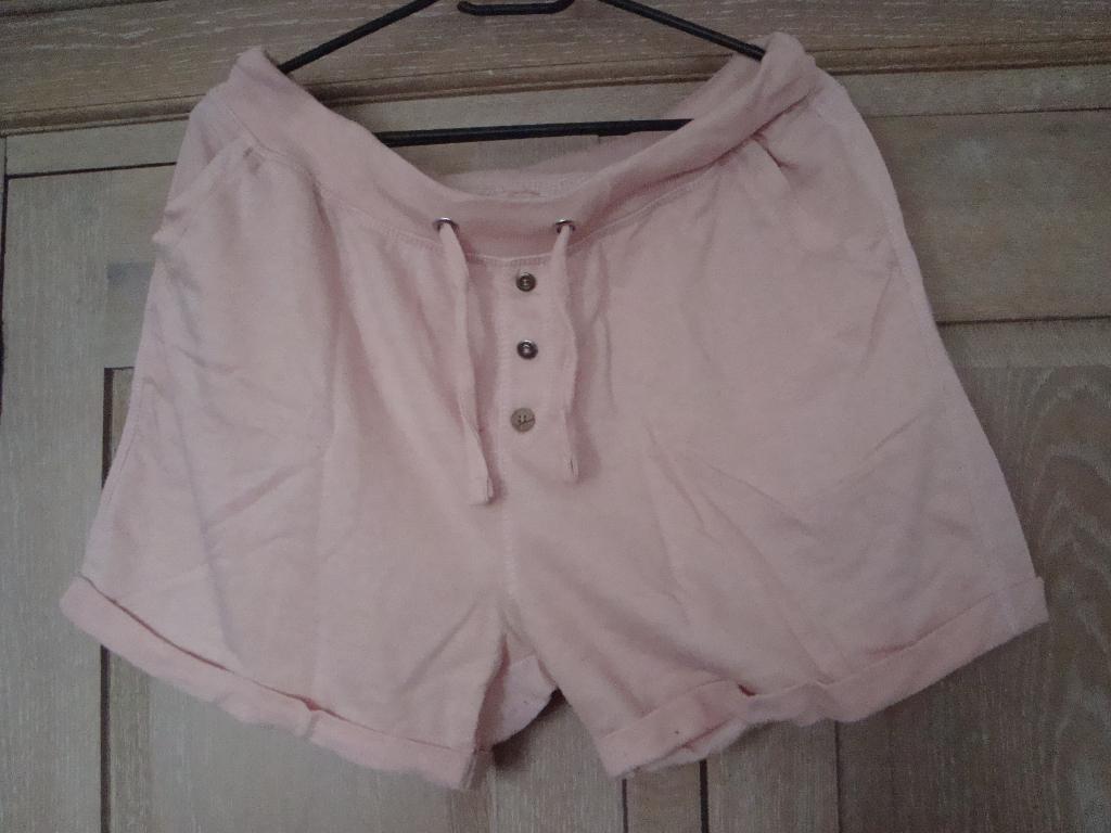 Korte broek roze maat L, Kort, Maat 42/44 (L), Ophalen of Verzenden, Zo goed als nieuw