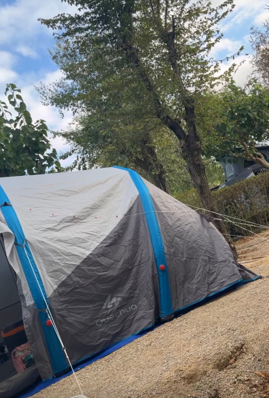 Quecha 6.3 XL tent - Opblaasbaar - nette staat, Ophalen, Zo goed als nieuw, Tot en met 6