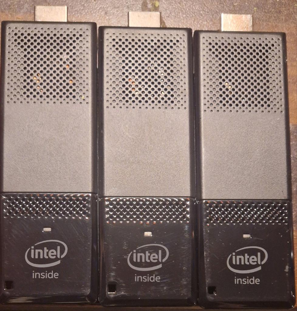 Intel Compute Stick 2GB, 32GB, Win10, 3 stuks, Computers en Software, Verzenden, Zo goed als nieuw