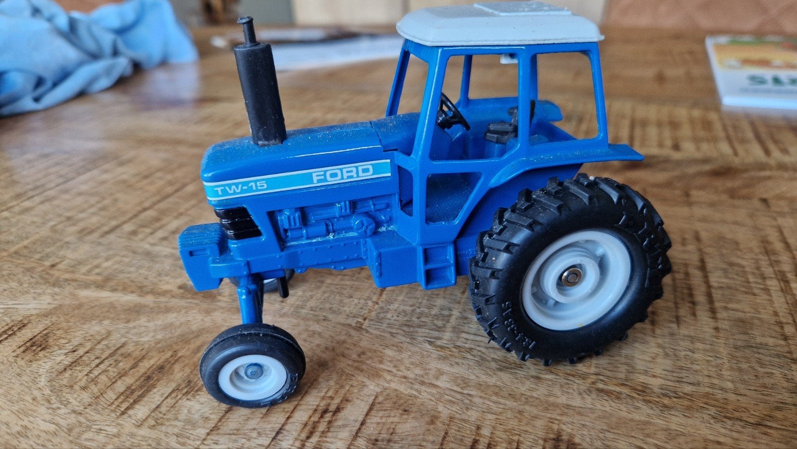 Ford tractor TW-15 model, Ophalen of Verzenden, Groter dan 1:32, Overige merken
