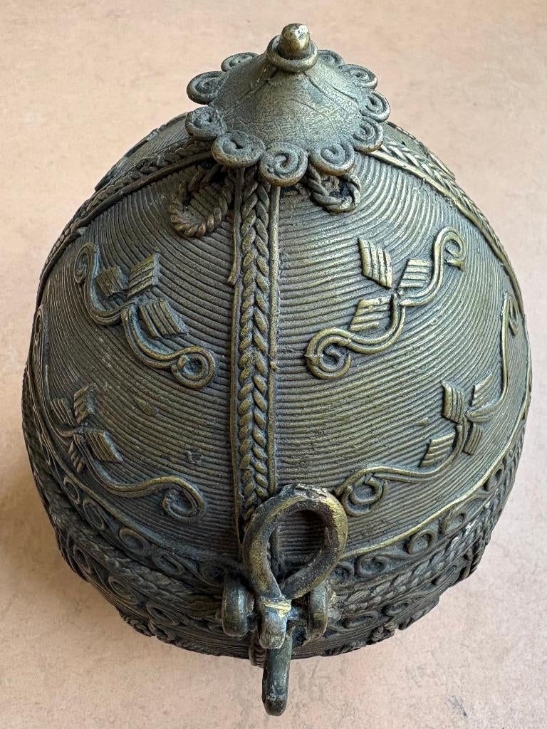 Bronzen Dhokra pot met deksel, India, Ophalen of Verzenden
