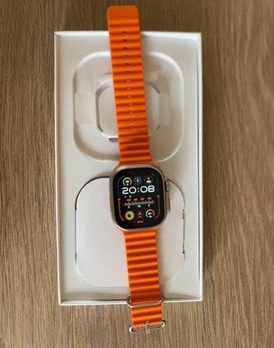 Apple Watch Ultra2 met Oranje Alpine Band - Zo goed als nieu, Sieraden, Tassen en Uiterlijk, Smartwatches, IOS, Oranje, Ophalen of Verzenden