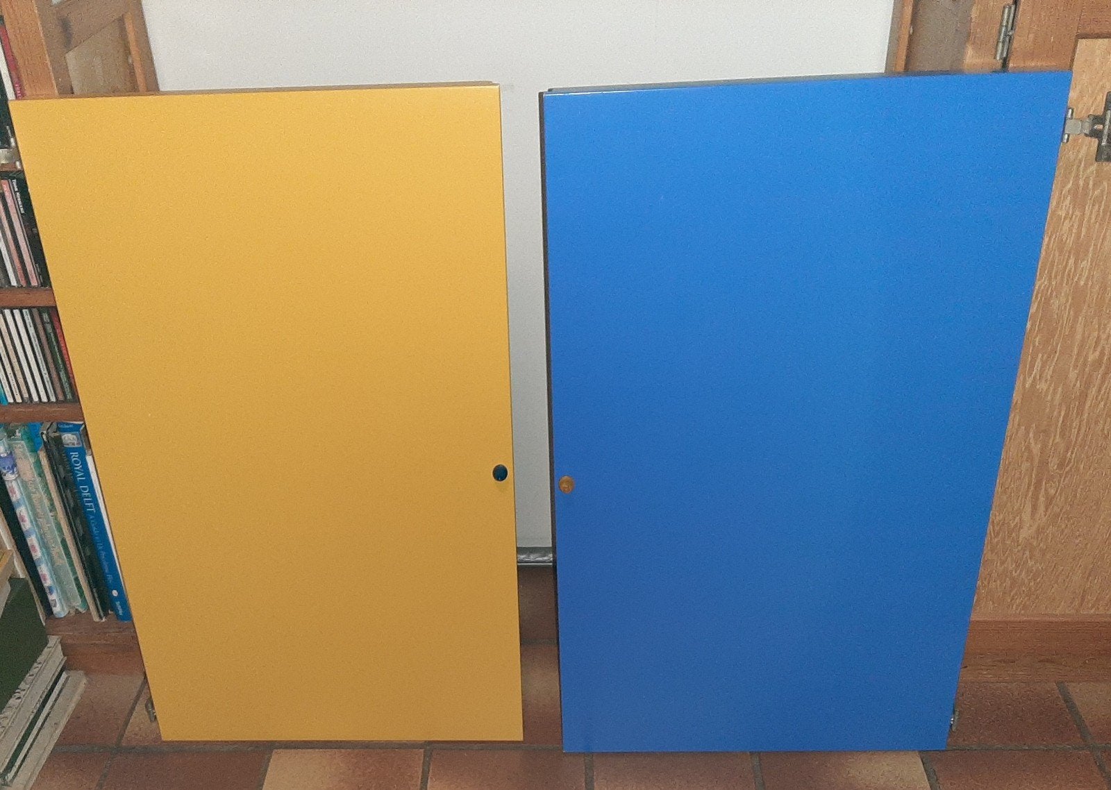 Lundia original 2  vlakke deurtjes blauw geel, Ophalen of Verzenden, Zo goed als nieuw