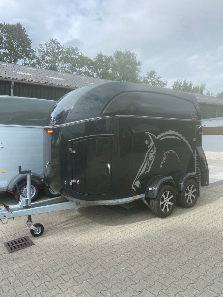 2 Prds  Polyester Bockmann Big Master  met Zadelkamer., Dieren en Toebehoren, Ophalen, Zo goed als nieuw, Polyester, 2-paards trailer