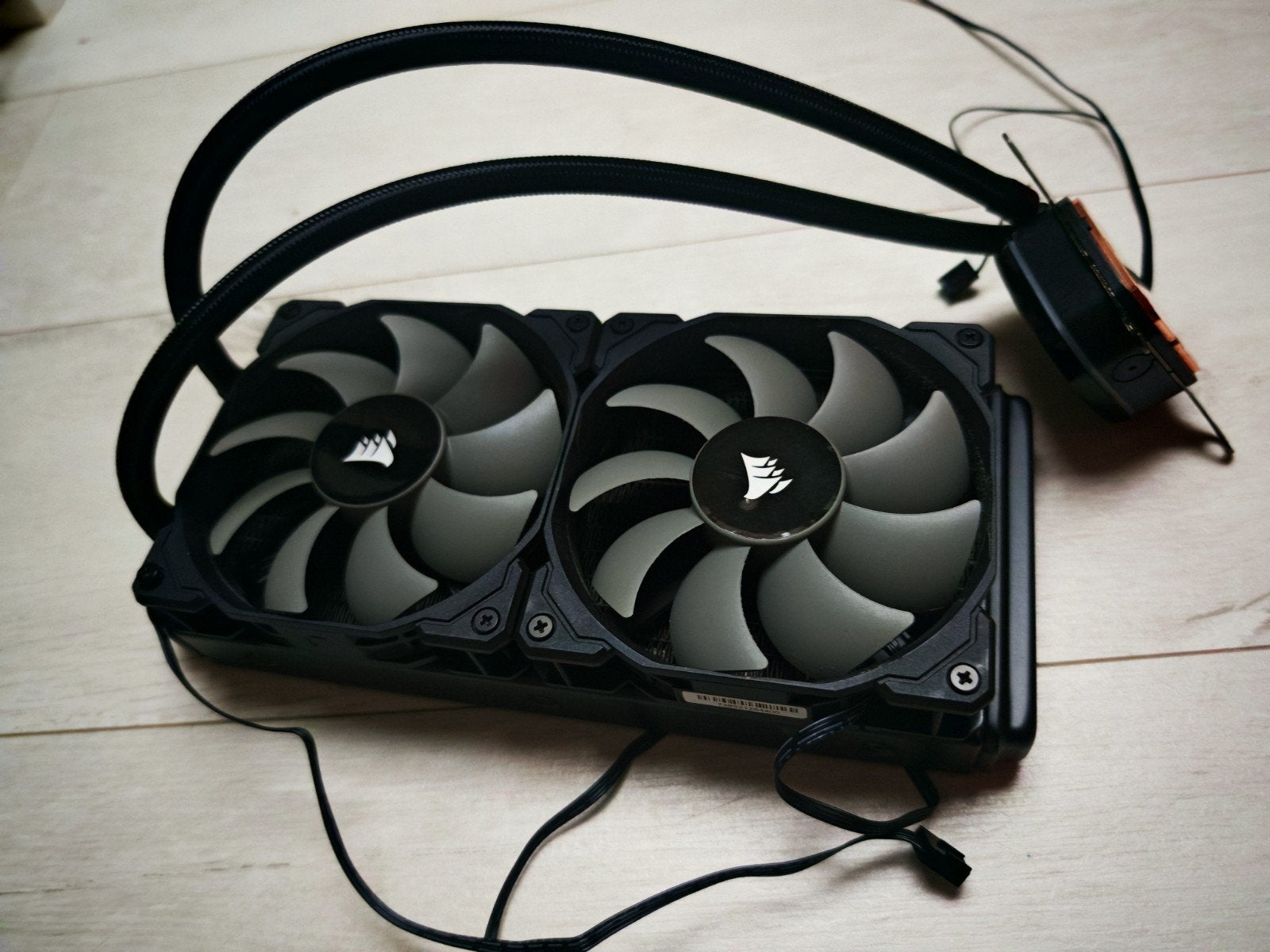 Corsair H100X aio cooler, Computers en Software, Computerkoelers, Ophalen of Verzenden, Zo goed als nieuw, Luchtkoeling