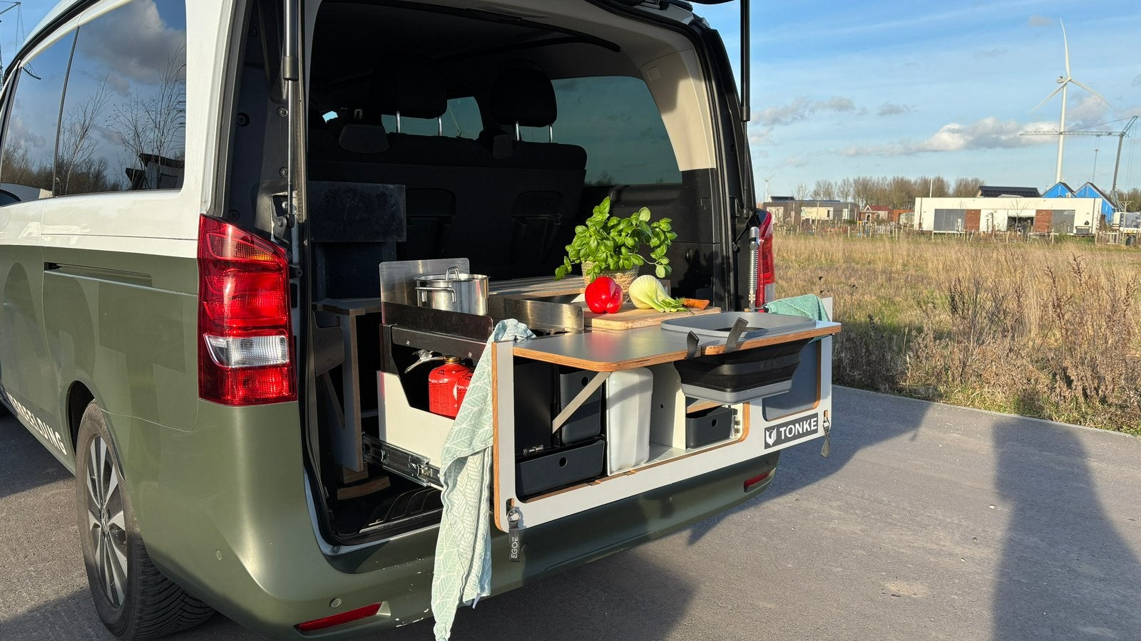 Uitschuifbare keuken voor camperbusje of bestelwagen, Ophalen, Zo goed als nieuw