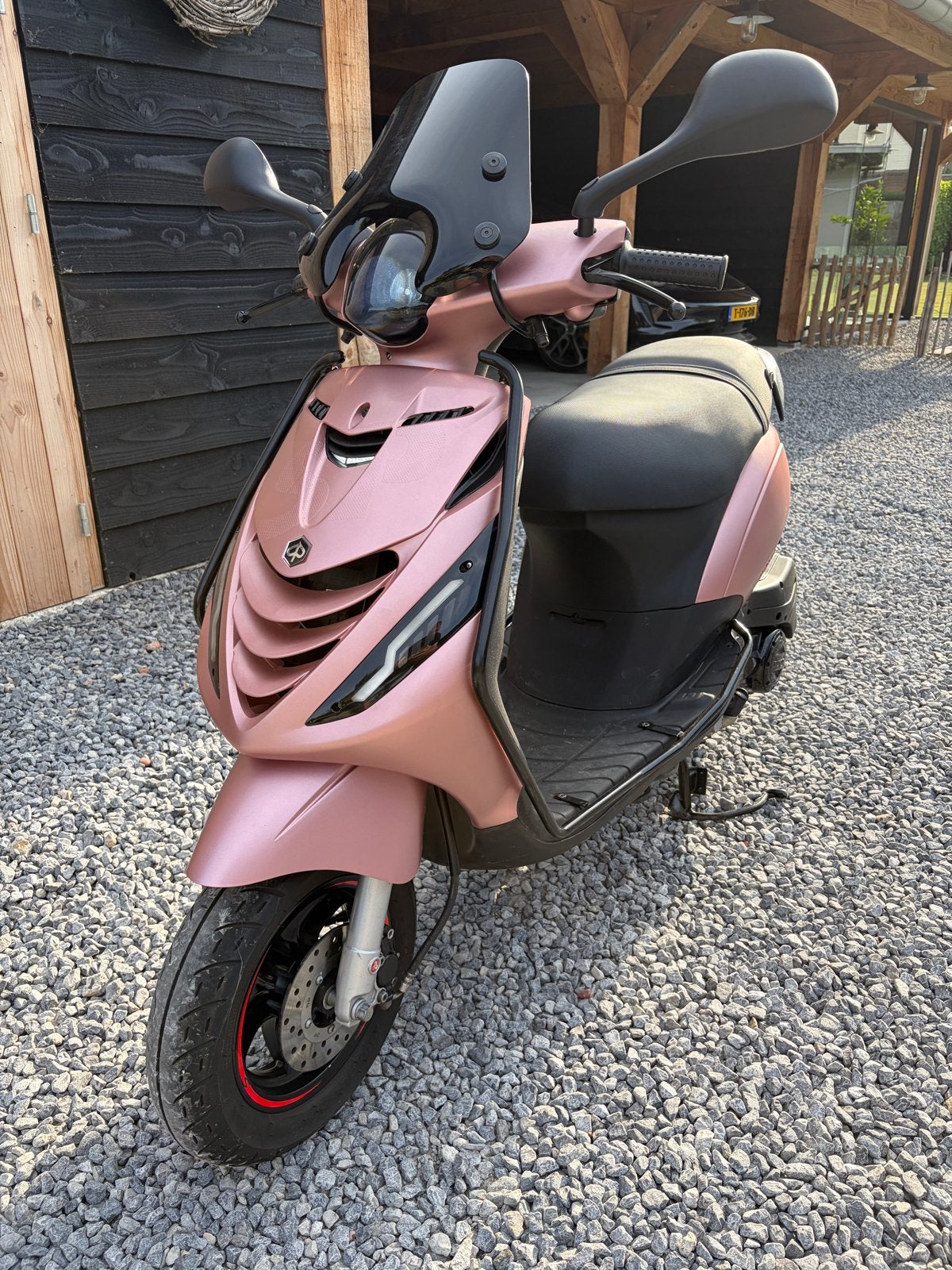 Piaggio Zip rose-gold 2023 met garantie en 5810km, Fietsen en Brommers, Scooters | Piaggio, Ophalen, Maximaal 45 km/u, Zip, Zo goed als nieuw