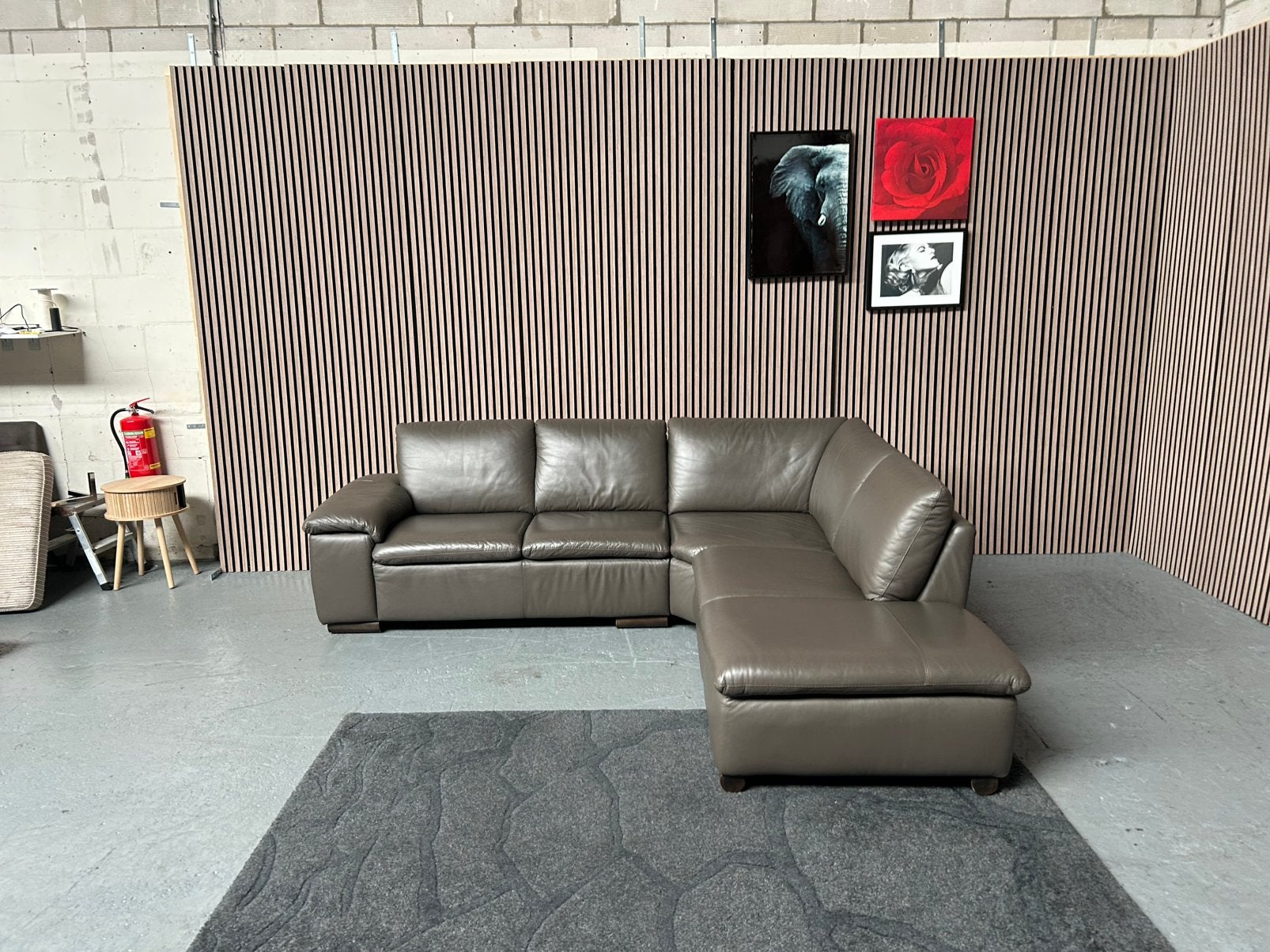 GRATIS LEVERING Hoekbank Leer Bruin 265X230 GEREINIGD, Huis en Inrichting, Banken | Bankstellen, 250 tot 300 cm, Hoekbank, Leer