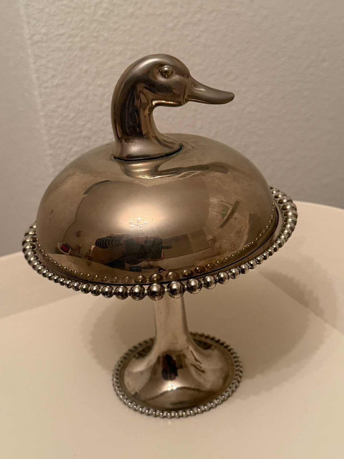 Vernikkeld metalen cakestand met eendenkop deksel - kerst, Antiek en Kunst, Ophalen of Verzenden