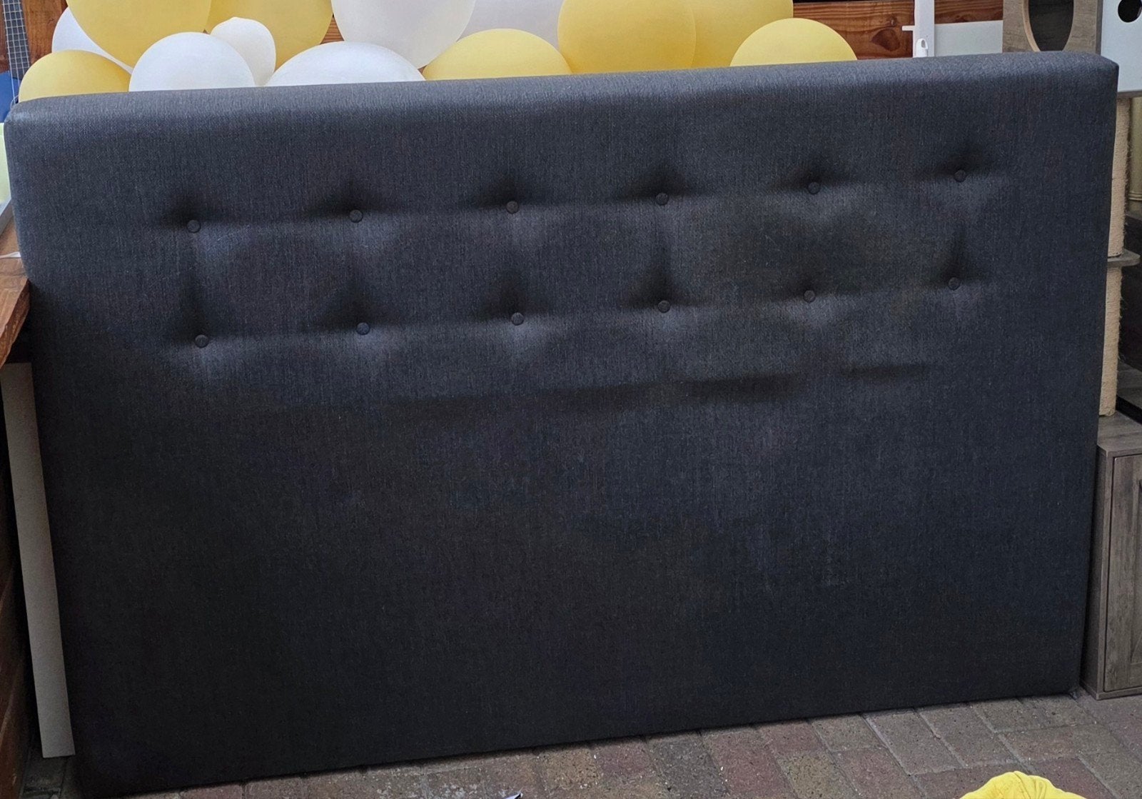 Hoofdbord boxspring 180x120cm donkergrijs gecapitonneerd, Ophalen, Tweepersoons, Zo goed als nieuw, 180 cm