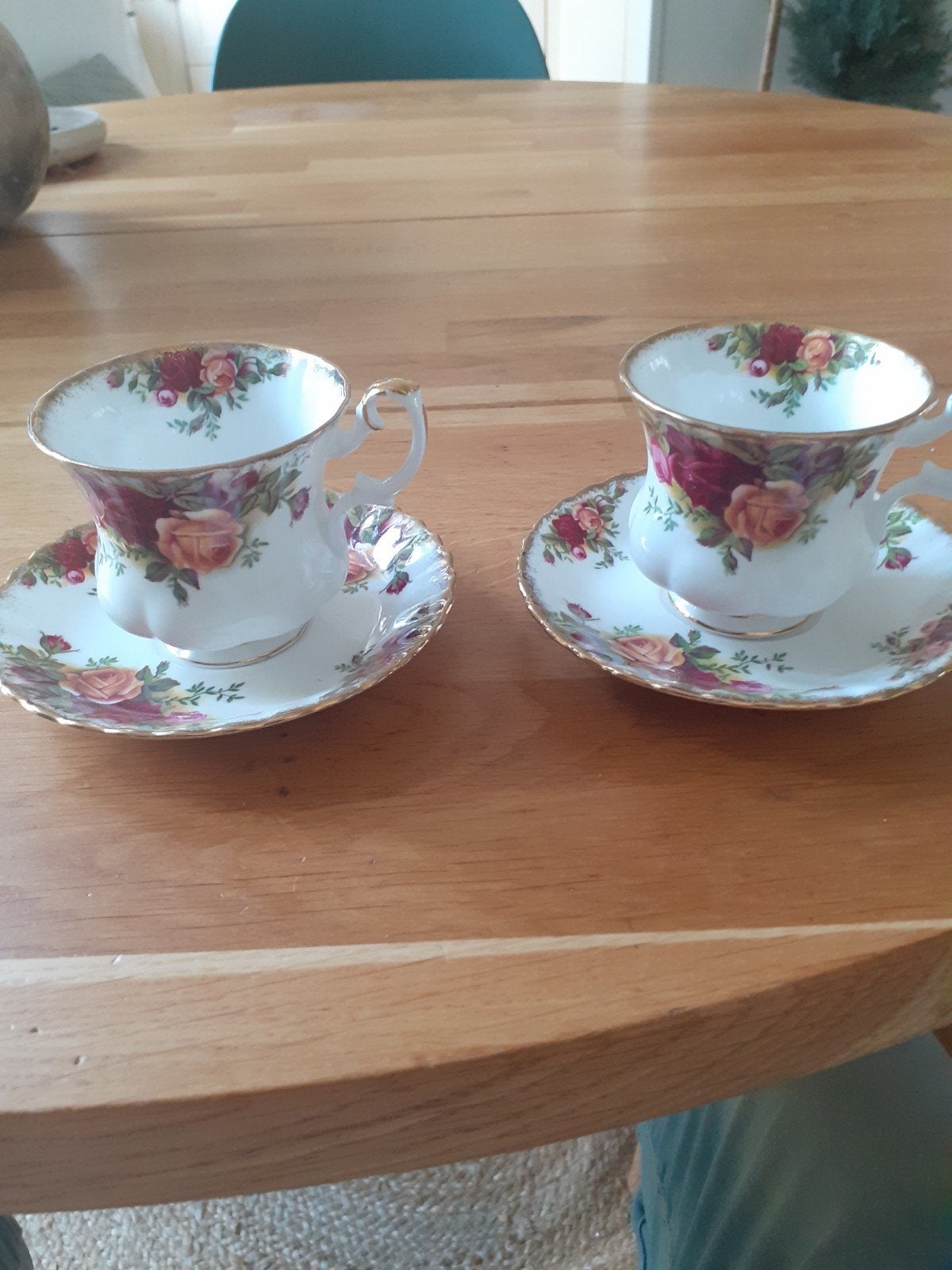 Royal Albert Old Country Roses kop en schotel set, Antiek en Kunst, Antiek | Servies los, Ophalen of Verzenden
