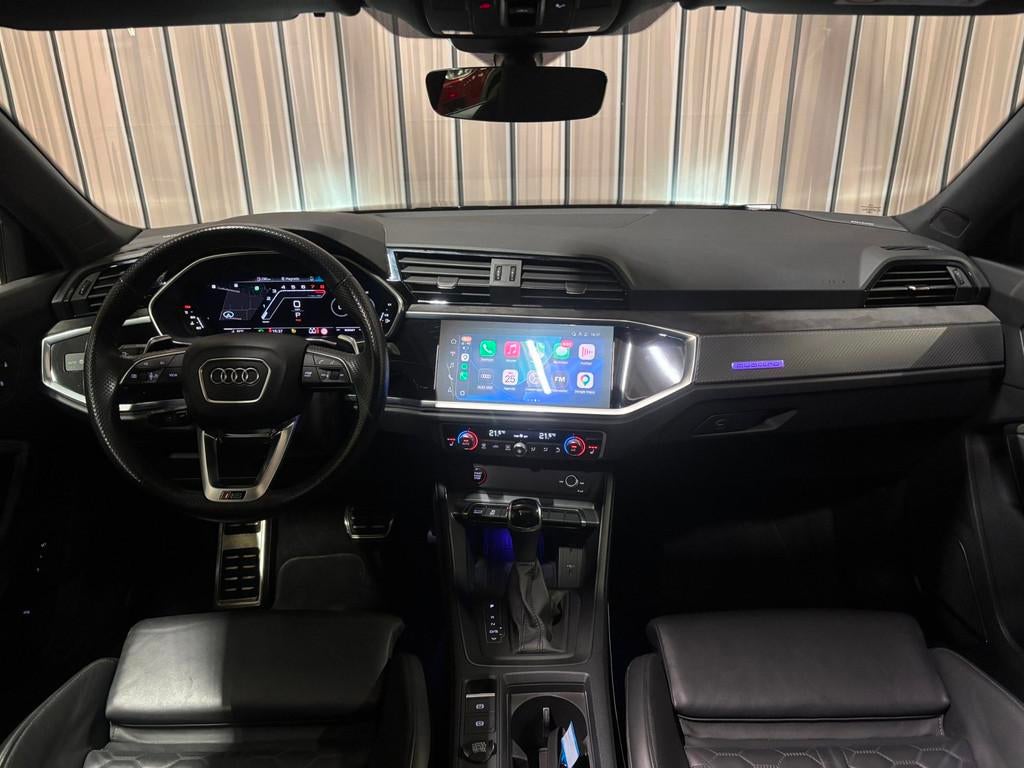 Audi RSQ3 Sportback TFSI RS QUATTRO|Pano|RS Seats|B&O|Carpla, Auto's, Audi, Automaat, Gebruikt, 1675 kg, Zwart
