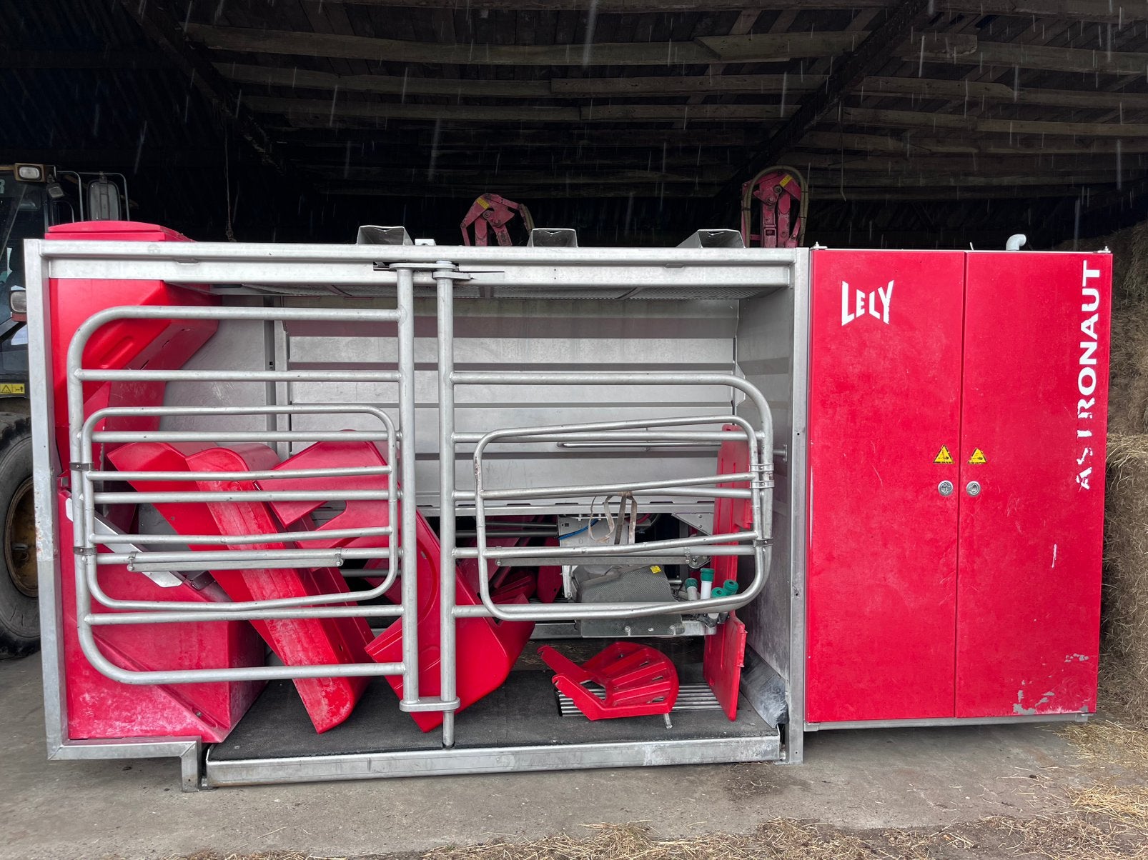 2 lely astronaut melkrobots te koop