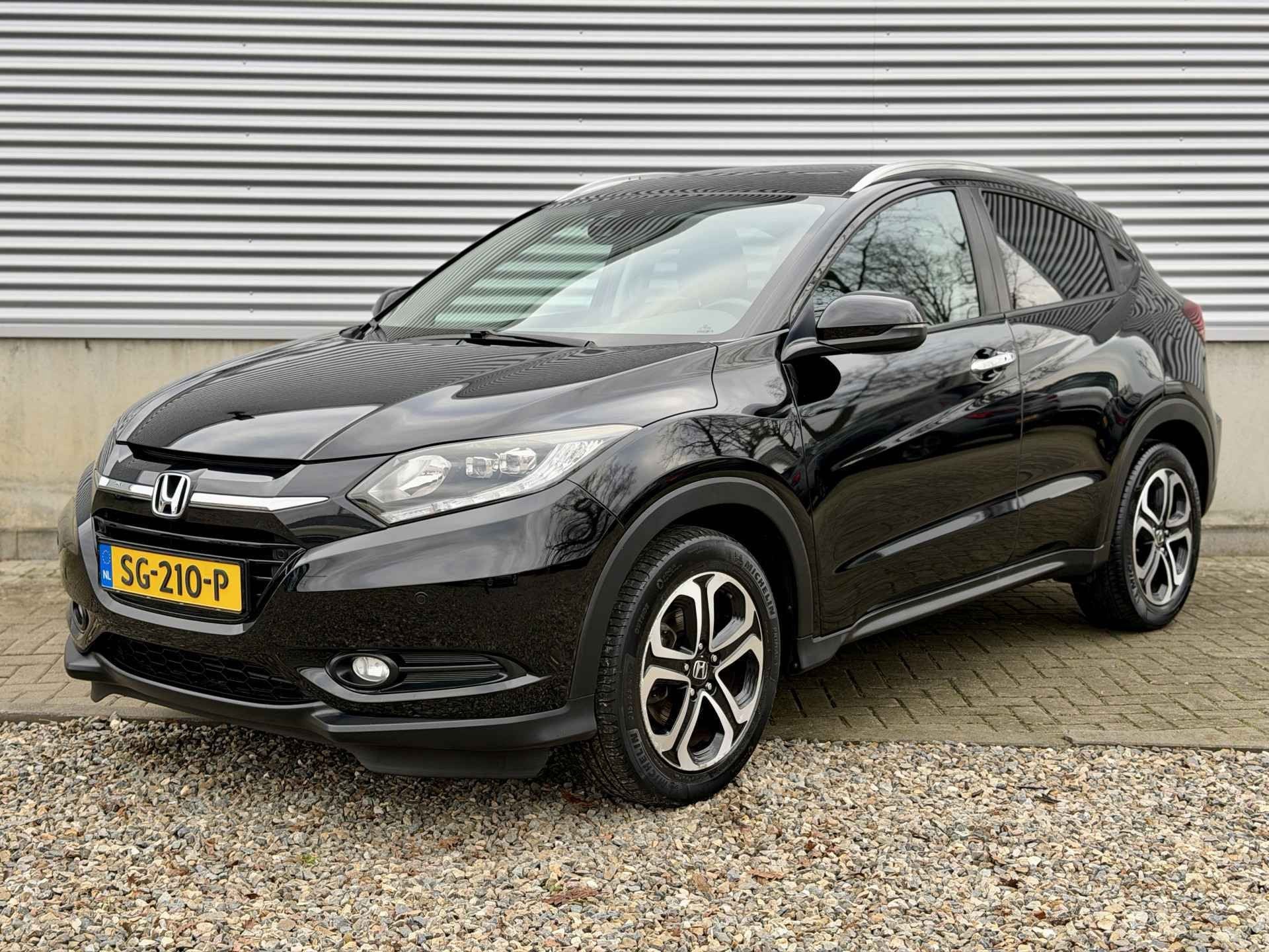 Honda HR-V 1.5 i-VTEC Executive Automaat [ Panodak, fm navi,, Auto's, Euro 6, Electronic Stability Program (ESP), Zwart, Origineel Nederlands