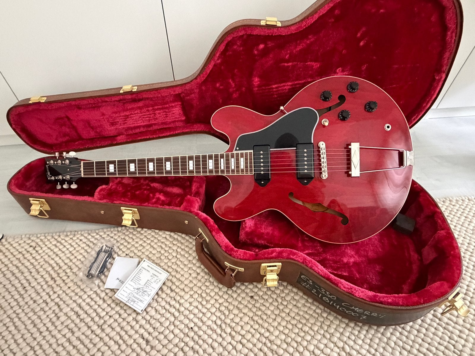 Mijn gibson 330, jouw Gibson 335?, Muziek en Instrumenten, Snaarinstrumenten | Gitaren | Elektrisch, Ophalen, Zo goed als nieuw