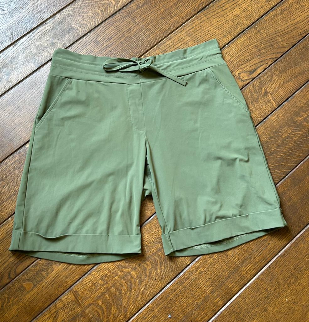 Army, Groene Studio Anneloes City bermuda, short in maat M, Maat 38/40 (M), Kort, Ophalen of Verzenden, Zo goed als nieuw