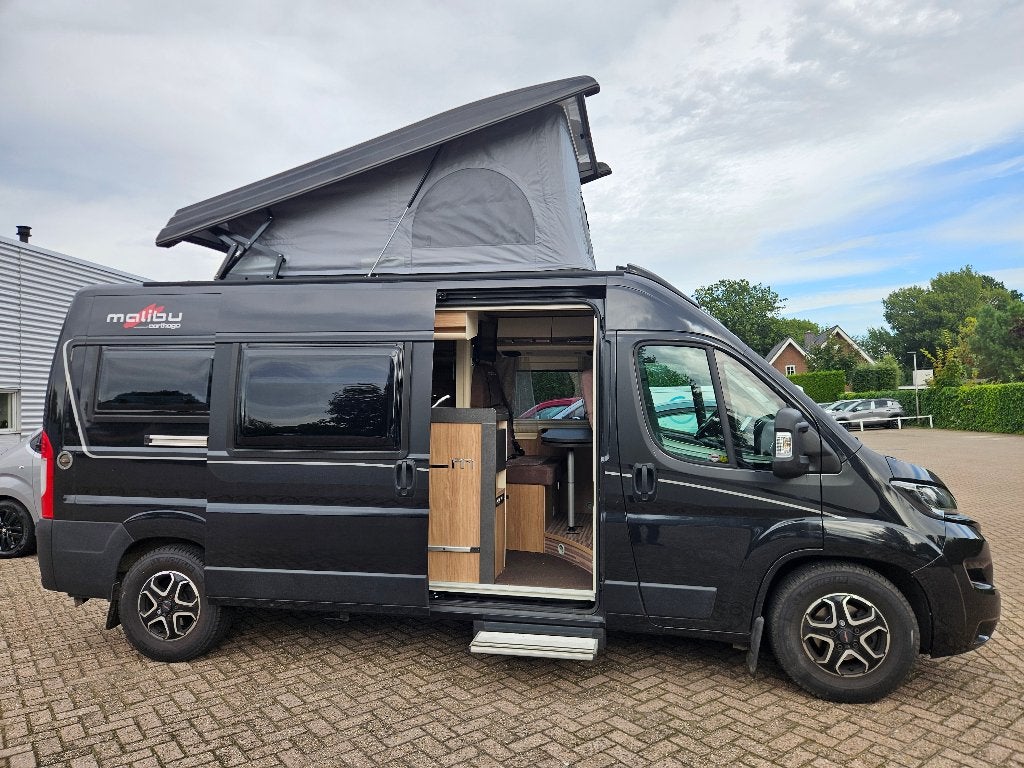 MALIBU 600 LE AUT 180 PK LENGTEBED HEFDAK DIESELVERWARMING, Caravans en Kamperen, Automaat, Buscamper of Camperbus, Achteruitrijcamera
